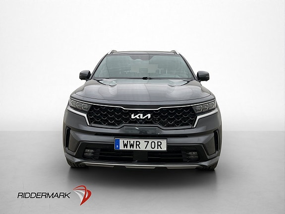 Kia Sorento 2 of 30
