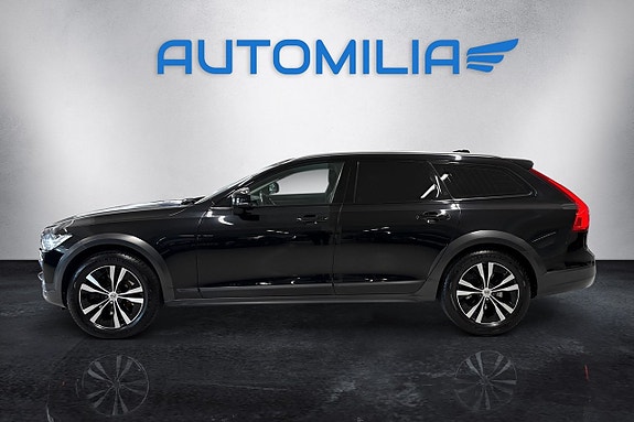 Volvo V90 Cross Country 3 of 15