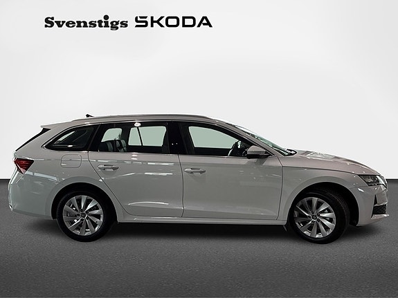 Skoda Octavia 3 of 16