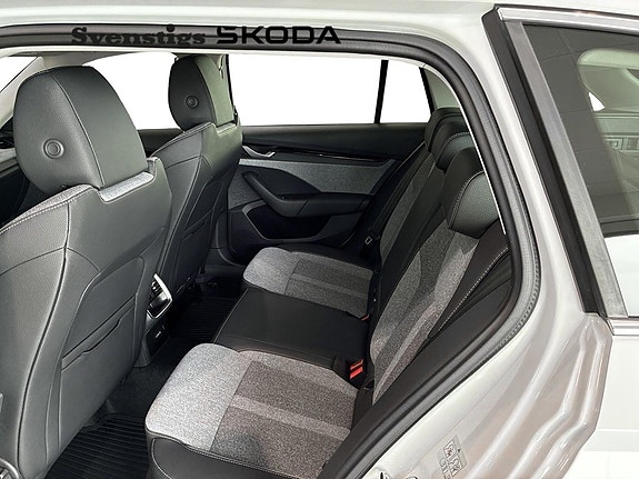 Skoda Octavia 11 of 16