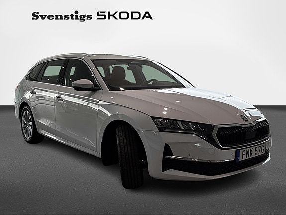 Skoda Octavia 2 of 16