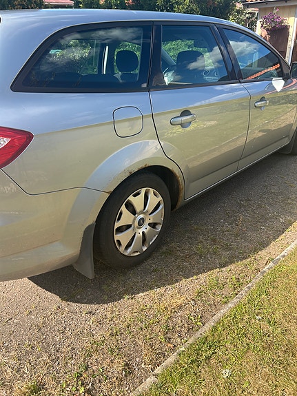 Ford Mondeo 2 of 4