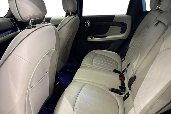 MINI Countryman Cooper SE 16 of 26