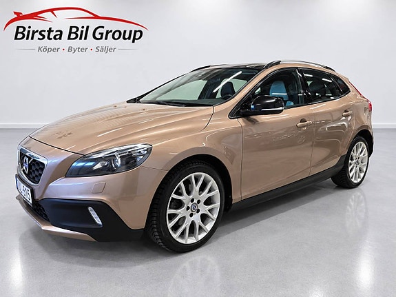 Volvo V40 Cross Country 6 of 30
