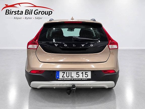 Volvo V40 Cross Country 4 of 30