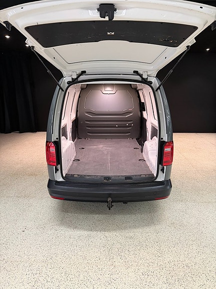 Volkswagen Caddy Maxi 6 of 8