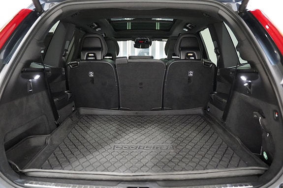 Volvo XC90 27 of 29