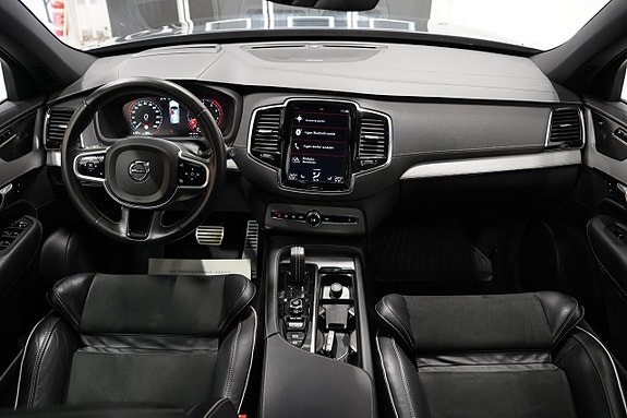 Volvo XC90 12 of 29