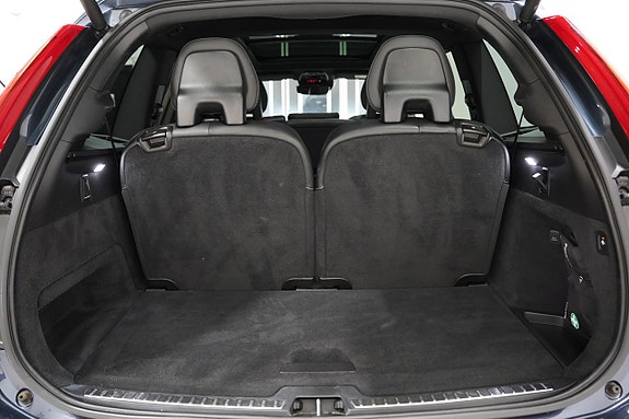 Volvo XC90 28 of 29