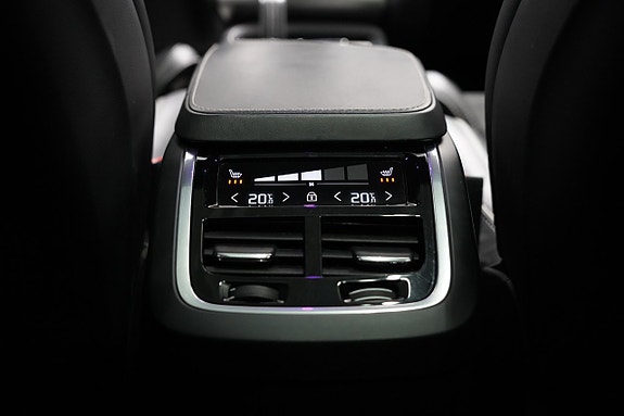 Volvo XC90 25 of 29