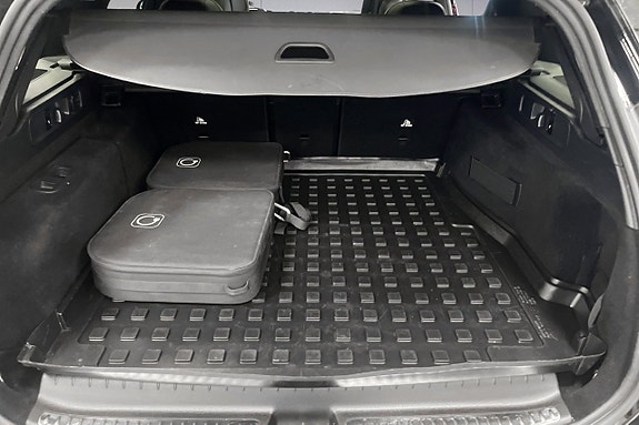 Mercedes-Benz C300 de 14 of 16
