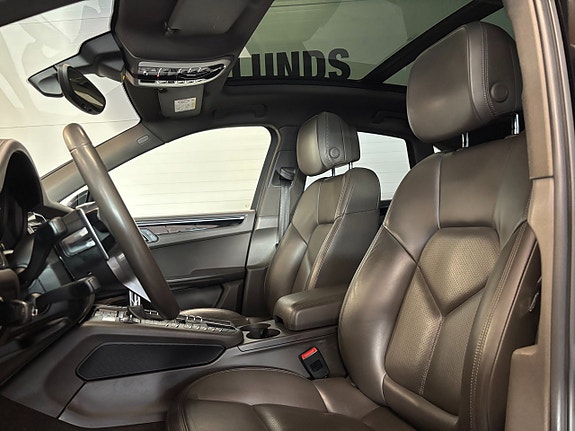 Porsche Macan S 9 of 27