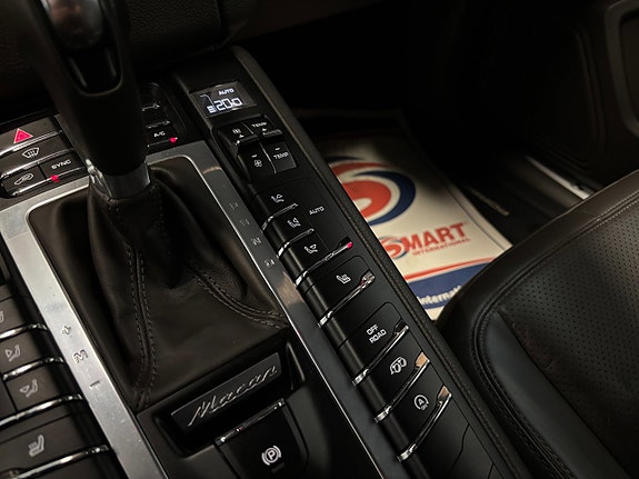 Porsche Macan S 14 of 27
