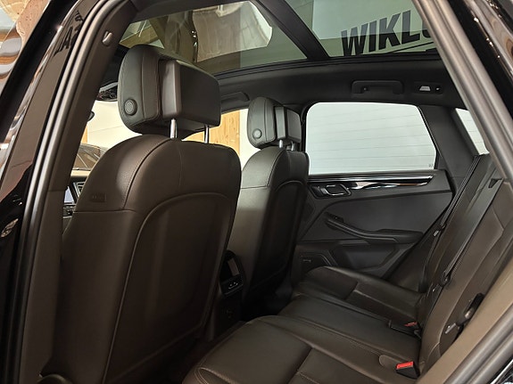 Porsche Macan S 19 of 27