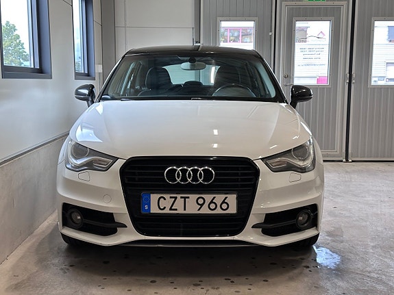 Audi A1 2 of 22