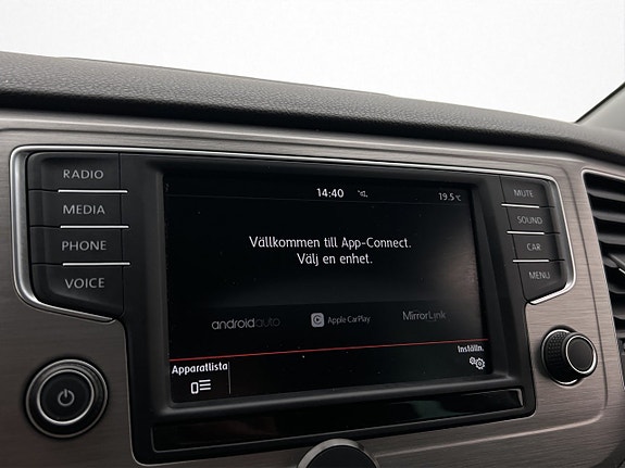Volkswagen Golf Sportsvan 18 of 27