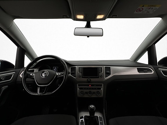 Volkswagen Golf Sportsvan 12 of 27