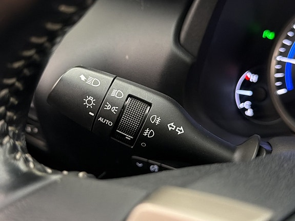 Lexus NX300h 22 of 30