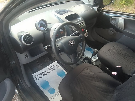 Toyota Aygo 4 of 7