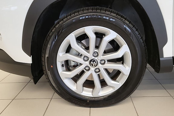 Toyota Corolla Cross 16 of 20