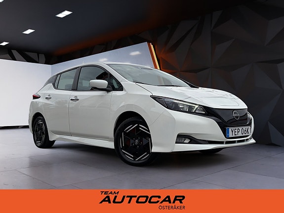 Nissan Leaf 2 of 17