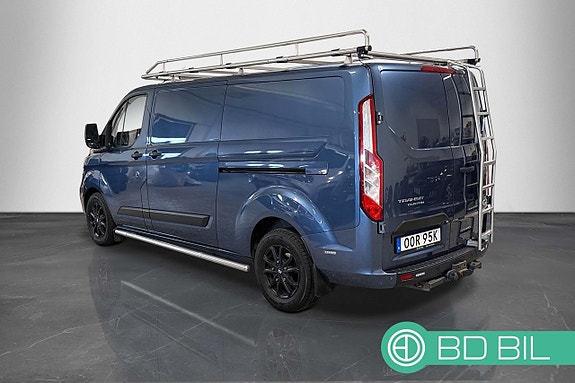 Ford Transit Custom 2 of 19