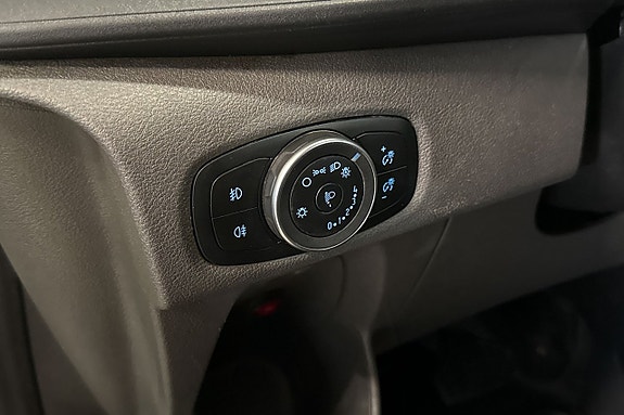 Ford Transit Custom 12 of 19
