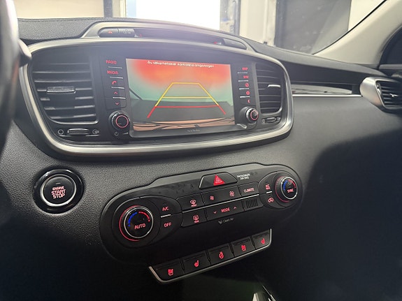 Kia Sorento 13 of 14