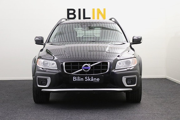 Volvo XC70 2 of 27
