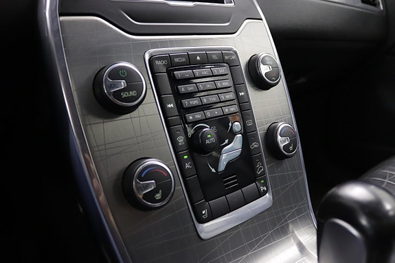 Volvo XC70 19 of 27