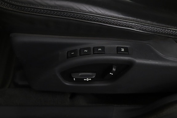 Volvo XC70 25 of 27