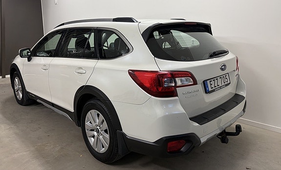 Subaru Outback 3 of 10