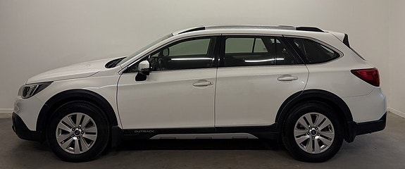 Subaru Outback 2 of 10