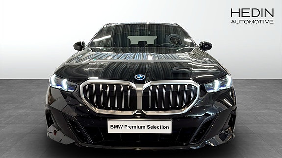 BMW 530e 8 of 12