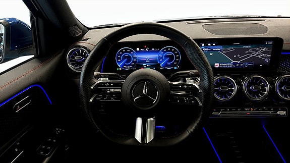 Mercedes-Benz EQB250+ 15 of 20