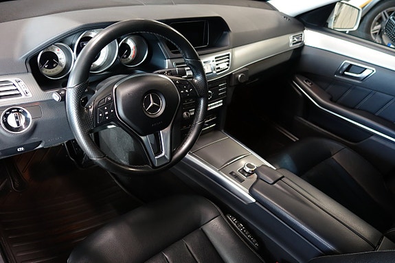 Mercedes-Benz E250 5 of 6