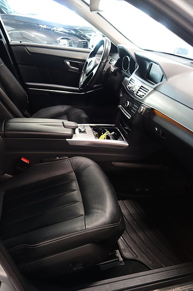 Mercedes-Benz E250 6 of 6