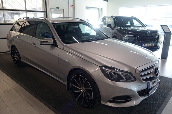 Mercedes-Benz E250 2 of 6