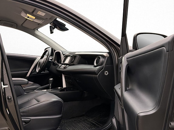 Toyota RAV4 26 of 30