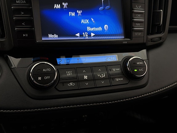 Toyota RAV4 23 of 30
