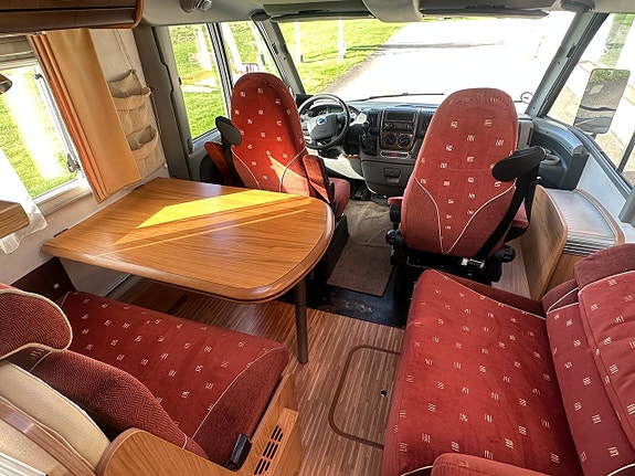 Bürstner Elegance i 710 ALDE Långbädd 3.0 D Helintegrerad Dieselvärmare 23 of 30