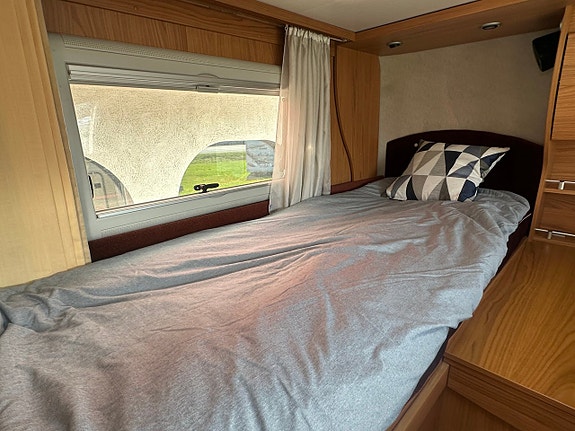 Bürstner Elegance i 710 ALDE Långbädd 3.0 D Helintegrerad Dieselvärmare 16 of 30