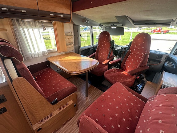 Bürstner Elegance i 710 ALDE Långbädd 3.0 D Helintegrerad Dieselvärmare 5 of 30