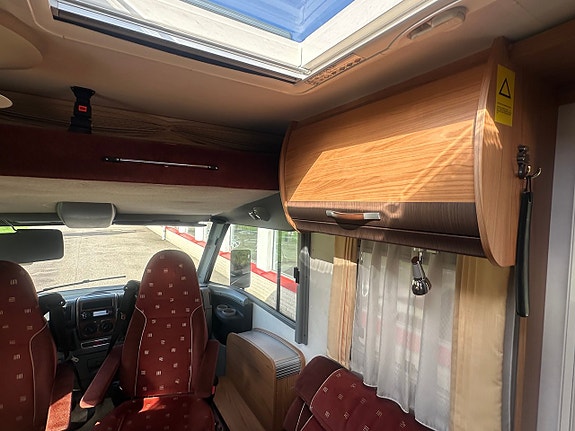 Bürstner Elegance i 710 ALDE Långbädd 3.0 D Helintegrerad Dieselvärmare 30 of 30