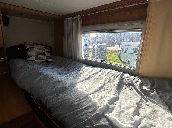 Bürstner Elegance i 710 ALDE Långbädd 3.0 D Helintegrerad Dieselvärmare 17 of 30