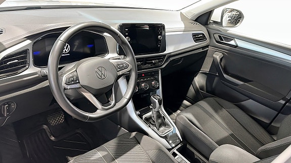 Volkswagen T-Roc 3 of 14