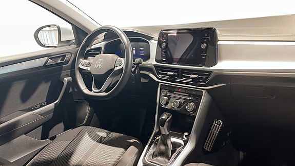 Volkswagen T-Roc 12 of 14