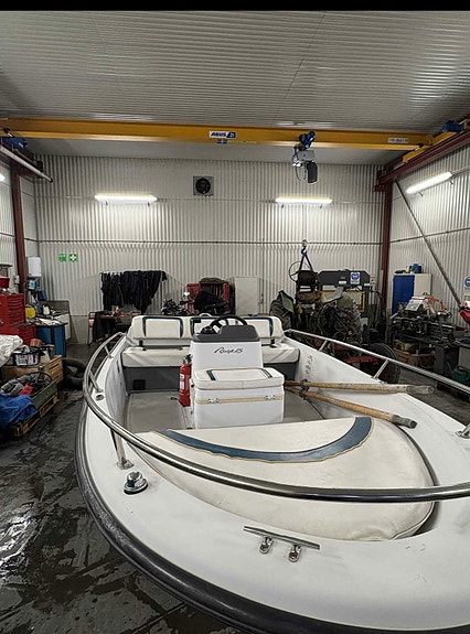 Boston Whaler Rage15 4 of 7