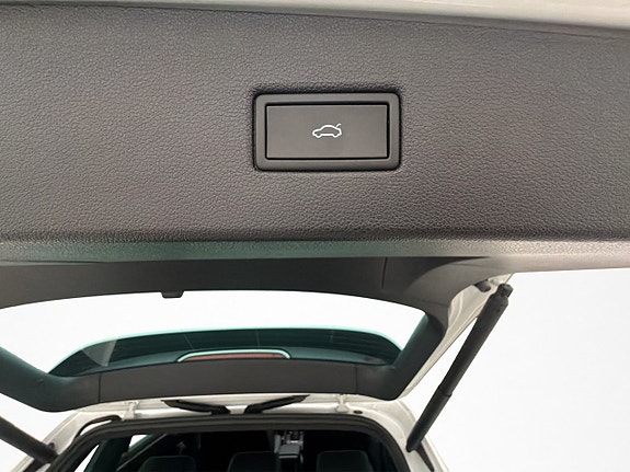 Volkswagen Tiguan 30 of 30