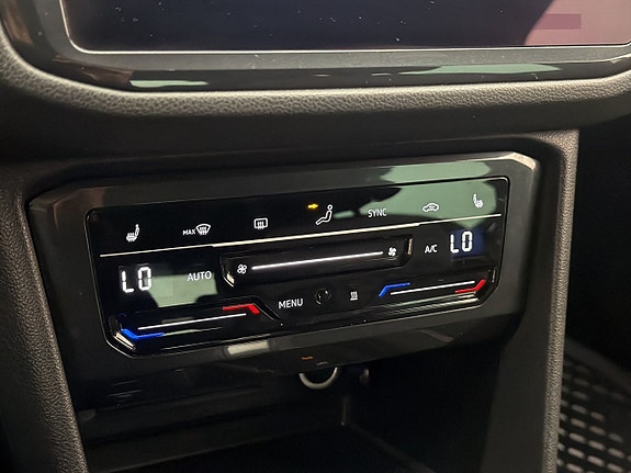 Volkswagen Tiguan 24 of 30